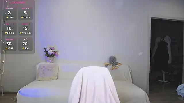 olliebells online show from December 22, 4:15 pm