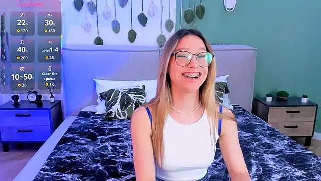 CindyMoriLove online show from November 28, 2:42 pm