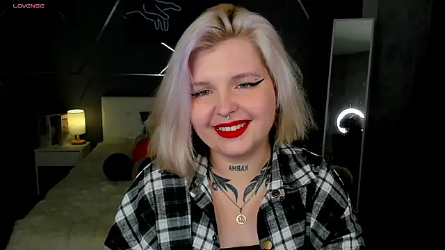 shadow purr online show from November 8, 8:03 am