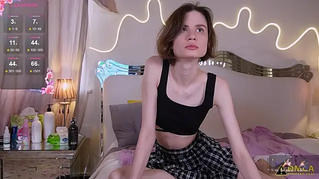 Snapshot of alicejay_ chatting on November 5, 12:27 pm alicejay online show from November 5, 12:27 pm