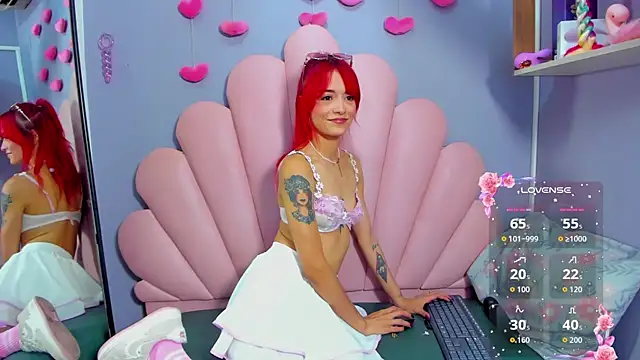 Snapshot of luci_miller chatting on November 6, 2:56 am luci miller online show from November 6, 2:56 am