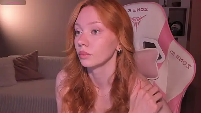 Elisahsthetics online show from July 19, 7:50 pm