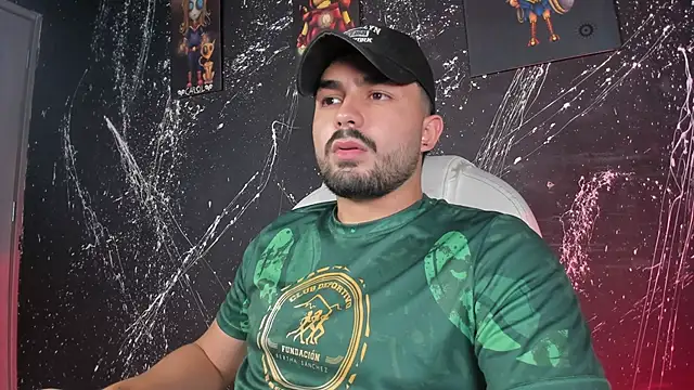 Snapshot of JonnSnow_ chatting on November 9, 4:22 am JonnSnow online show from November 9, 4:22 am