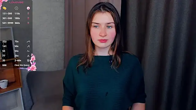 Snapshot of JosieNadile chatting on November 6, 2:18 pm JosieNadile online show from November 6, 2:18 pm