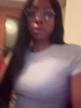 Snapshot of SwissMirelle chatting on November 7, 7:14 pm SwissMirelle online show from November 7, 7:14 pm