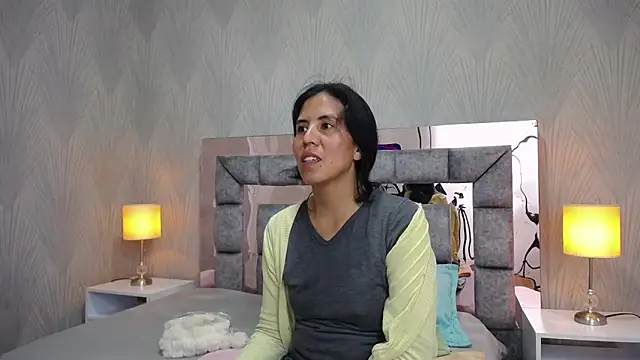 Snapshot of GiselaZivic chatting on May 11, 6:49 pm GiselaZivic online show from May 11, 6:49 pm