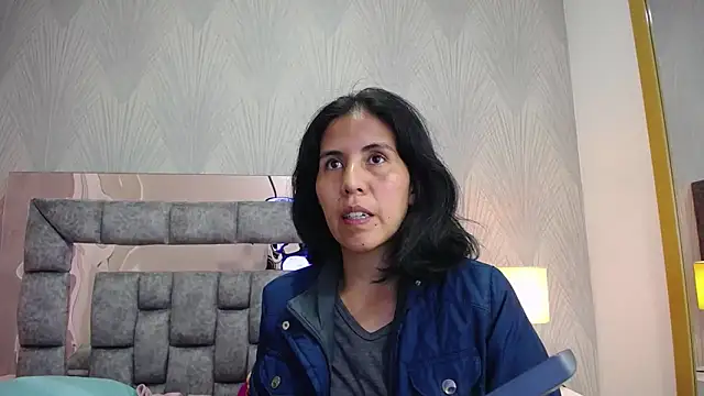 Snapshot of GiselaZivic chatting on June 17, 7:04 pm GiselaZivic online show from June 17, 7:04 pm