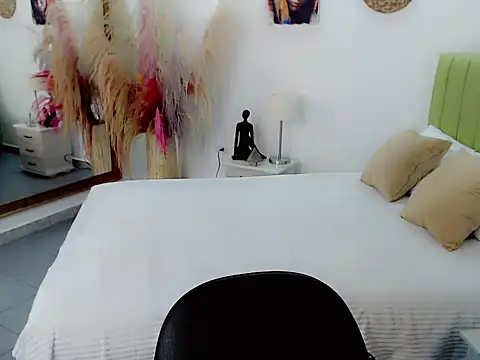 sebastian cruz  online show from February 1, 6:50 pm