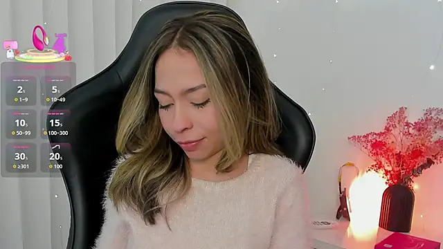 Snapshot of LuluuBerry chatting on January 11, 10:48 pm LuluuBerry online show from January 11, 10:48 pm