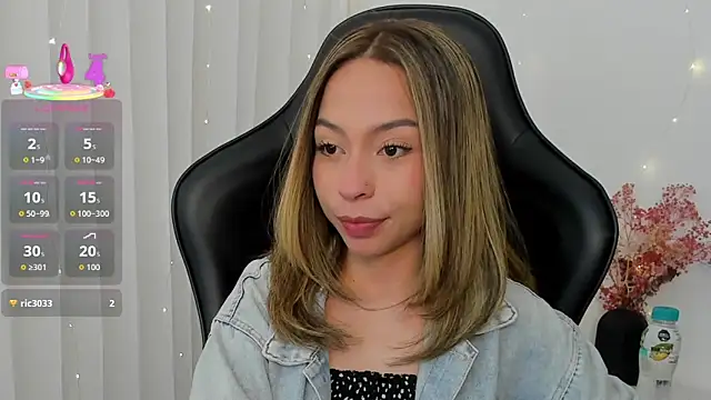 Snapshot of LuluuBerry chatting on January 12, 8:47 pm LuluuBerry online show from January 12, 8:47 pm