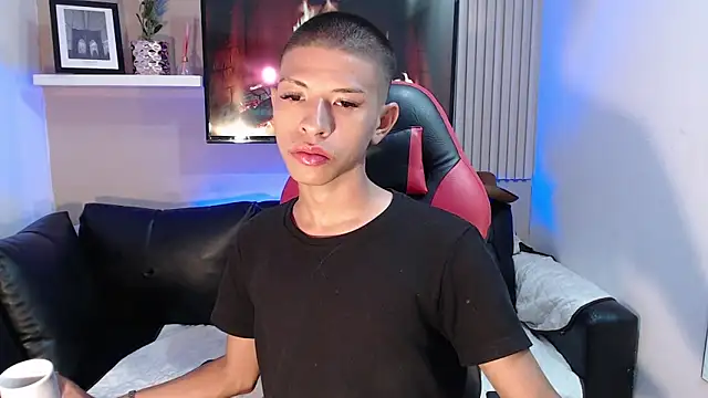 Tessachains 2  online show from December 1, 3:39 pm