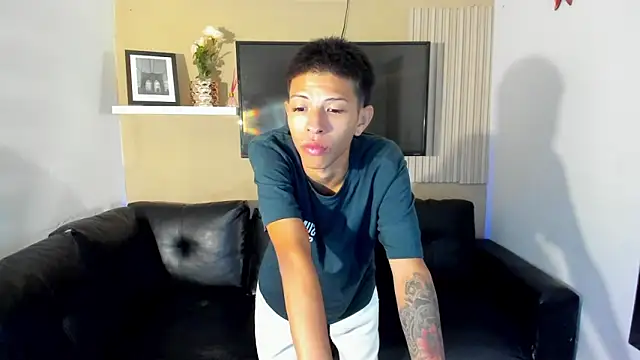 Tessachains 2  online show from January 15, 1:32 am