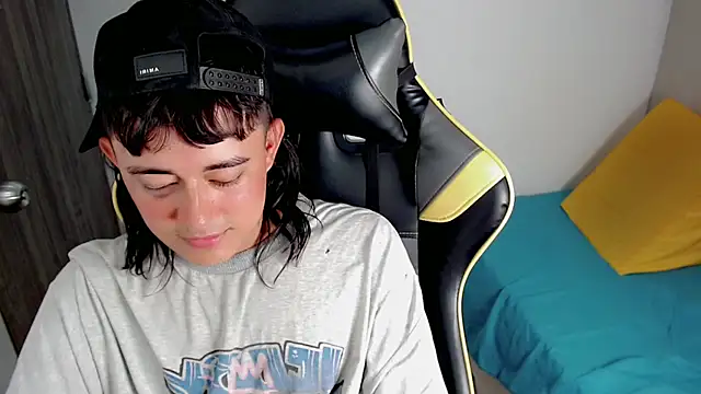 Tatann 18 online show from November 14, 7:23 pm