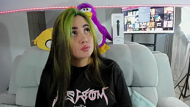 Snapshot of Lilith_Zenith_ chatting on November 7, 4:45 am Lilith Zenith online show from November 7, 4:45 am