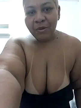 Snapshot of gatabaiana chatting on November 9, 11:30 am gatabaiana online show from November 9, 11:30 am