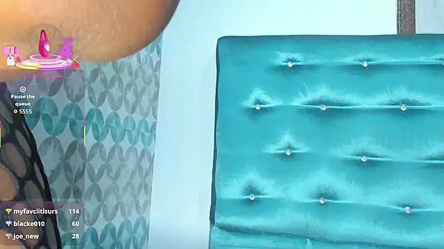 Tamaramilleer online show from December 19, 3:41 pm