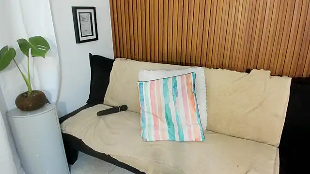 Mia girl123 online show from April 5, 4:53 am