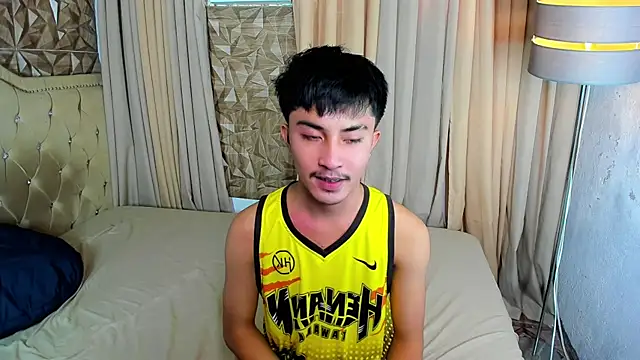 Urloverhardcock online show from May 15, 7:04 am