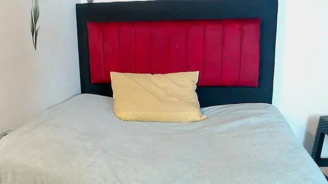 AMARYXS online show from February 19, 6:37 pm