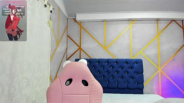 Snapshot of _vaiolet_owo chatting on February 15, 7:05 am vaiolet owo online show from February 15, 7:05 am