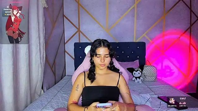 Snapshot of _vaiolet_owo chatting on February 28, 5:08 am vaiolet owo online show from February 28, 5:08 am