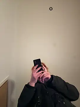 pervimilf online show from March 1, 10:12 pm