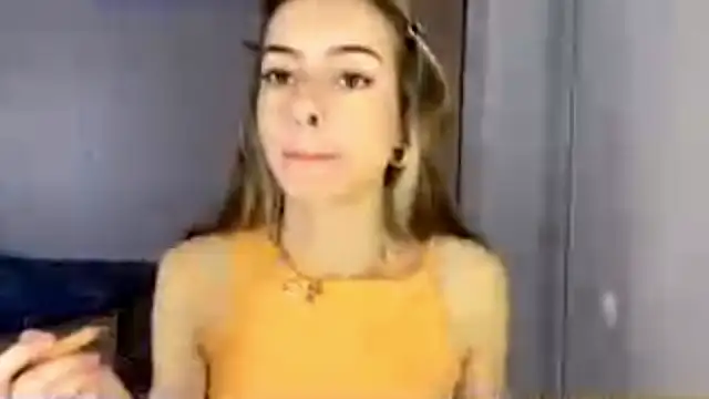 Snapshot of NKaaCroos chatting on November 8, 9:09 am NKaaCroos online show from November 8, 9:09 am