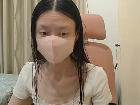 Lil-Cherries online show from February 6, 1:36 pm