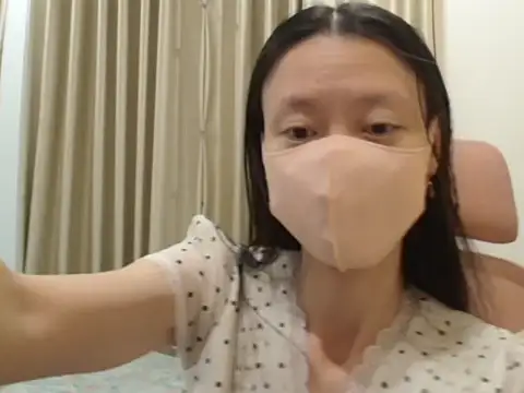 Lil-Cherries online show from February 15, 2:47 pm