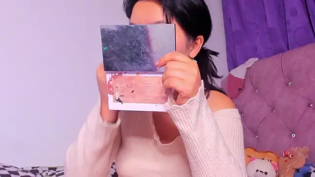 amy  a online show from January 13, 7:24 am