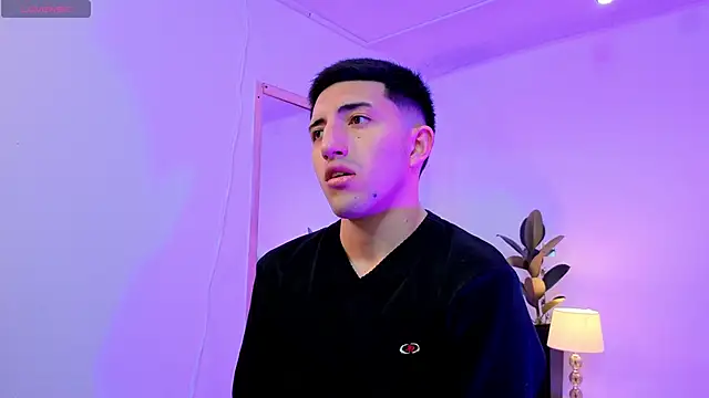 Un Sluttyy online show from January 15, 11:48 am