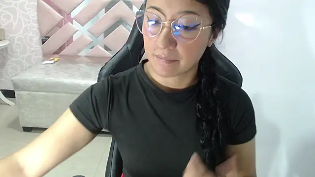 Snapshot of Nezuko1_Amaterasu1_ch chatting on November 11, 5:46 pm Nezuko1 Amaterasu1 ch online show from November 11, 5:46 pm