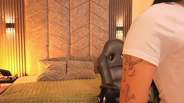 AuroraLanee  online show from November 11, 7:14 pm