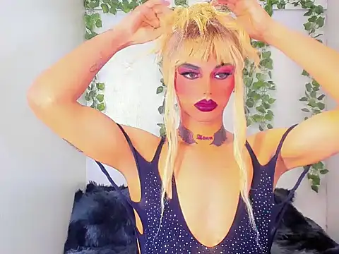 Snapshot of Sofia-hot_ chatting on November 12, 9:36 pm Sofia-hot online show from November 12, 9:36 pm