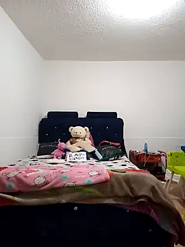 themorenofit08 online show from April 7, 5:46 pm