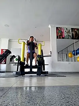 themorenofit08 online show from May 31, 3:19 pm
