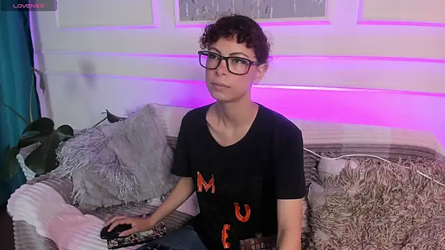 AliceMadnes online show from February 15, 1:31 pm