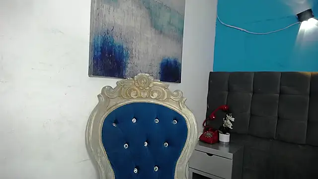 Aliis Love online show from November 16, 8:25 pm