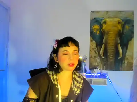 Snapshot of Hollysquirtx chatting on November 7, 1:11 pm Hollysquirtx online show from November 7, 1:11 pm