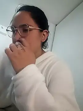 phoop lilaa online show from February 6, 3:44 am