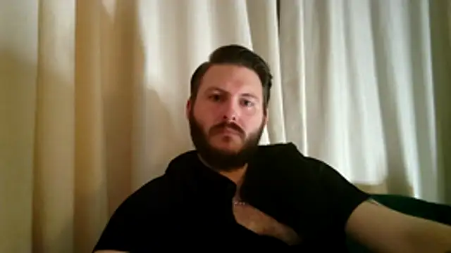 Snapshot of Dragonite2626 chatting on November 16, 10:37 pm Dragonite2626 online show from November 16, 10:37 pm