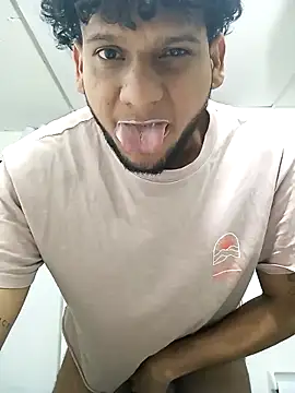 prototipoA45 online show from February 10, 4:38 am