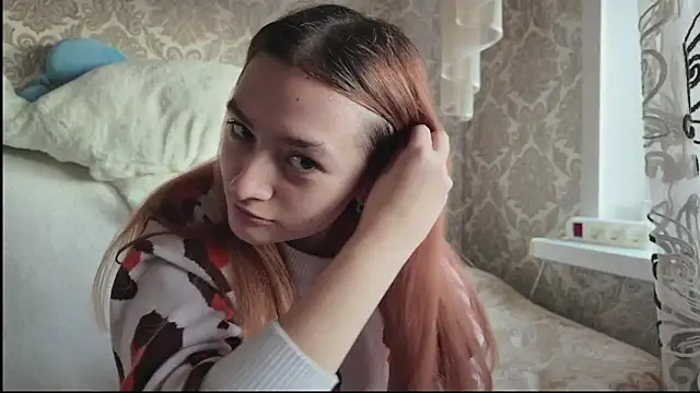 SweetLiaison online show from November 25, 6:57 am