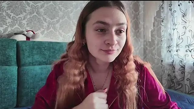 SweetLiaison online show from February 17, 2:02 pm