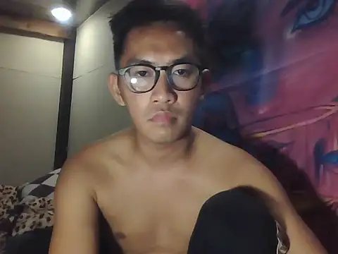 Snapshot of denzkylexx chatting on June 21, 12:19 pm denzkylexx online show from June 21, 12:19 pm