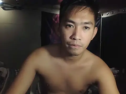Snapshot of denzkylexx chatting on July 16, 11:05 am denzkylexx online show from July 16, 11:05 am