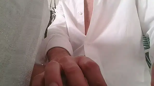 Snapshot of CuteDaddy92 chatting on February 13, 2:13 pm CuteDaddy92 online show from February 13, 2:13 pm