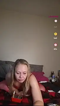 nikkibae33 online show from February 19, 12:45 pm