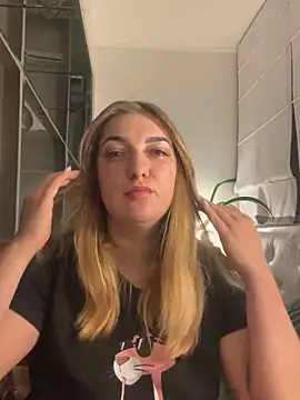 Snapshot of Avila_aa chatting on November 12, 9:25 pm Avila aa online show from November 12, 9:25 pm