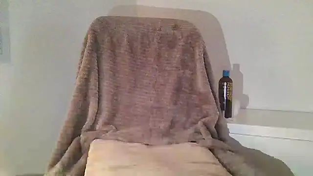 Snapshot of JAY20C16 chatting on February 14, 2:25 pm JAY20C16 online show from February 14, 2:25 pm